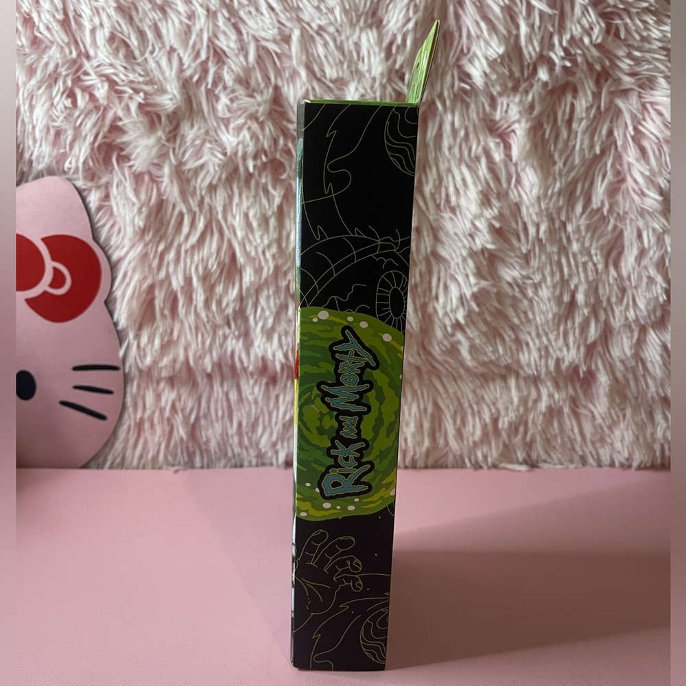Rick And Morty Men’s Crew Socks - Picture 3 of 7